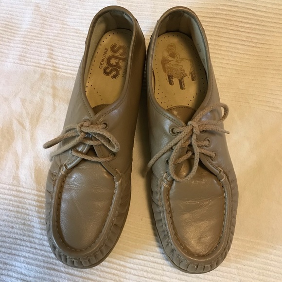 SAS Genuine Handsewn Beige Comfort Shoes 9.5 N - Picture 1 of 6